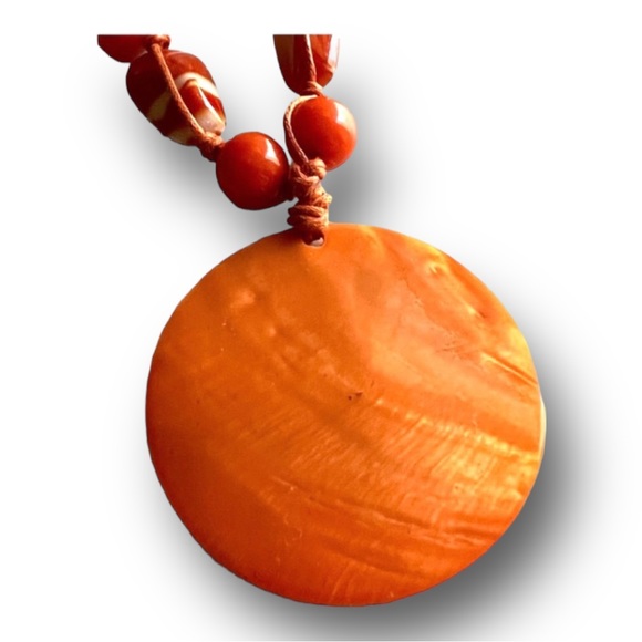 VINTAGE orange Beaded Necklace with Mother of Pearl Shell 8” - Picture 1 of 12